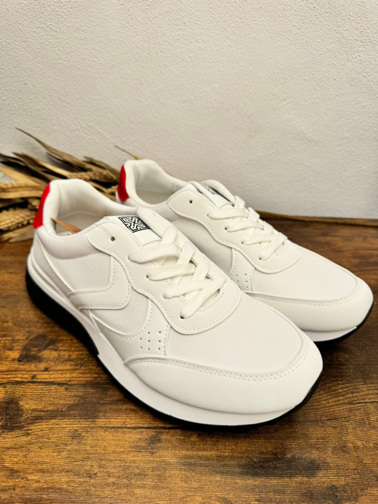 Deportiva Blanca/Roja