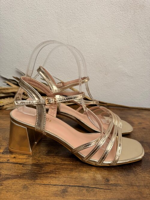 Sandalia Aura - Dorada